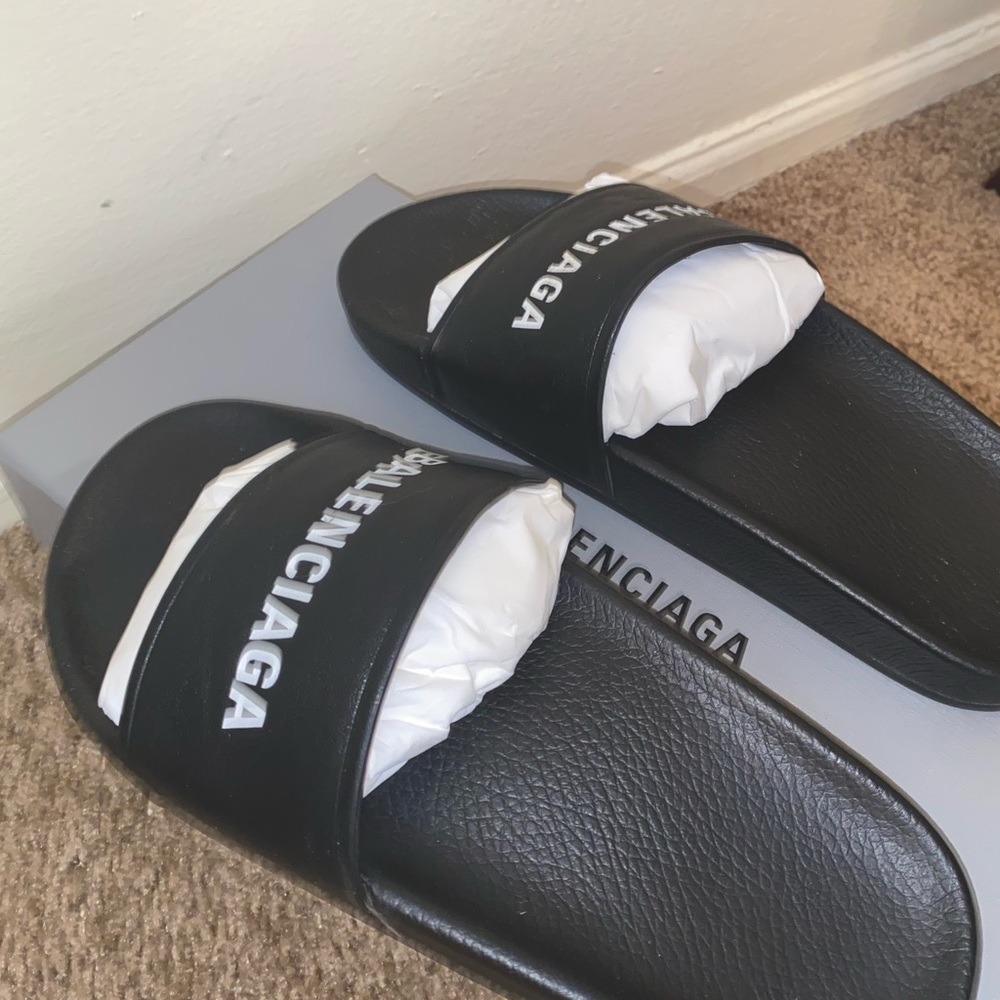 Balenciaga Pool Slides